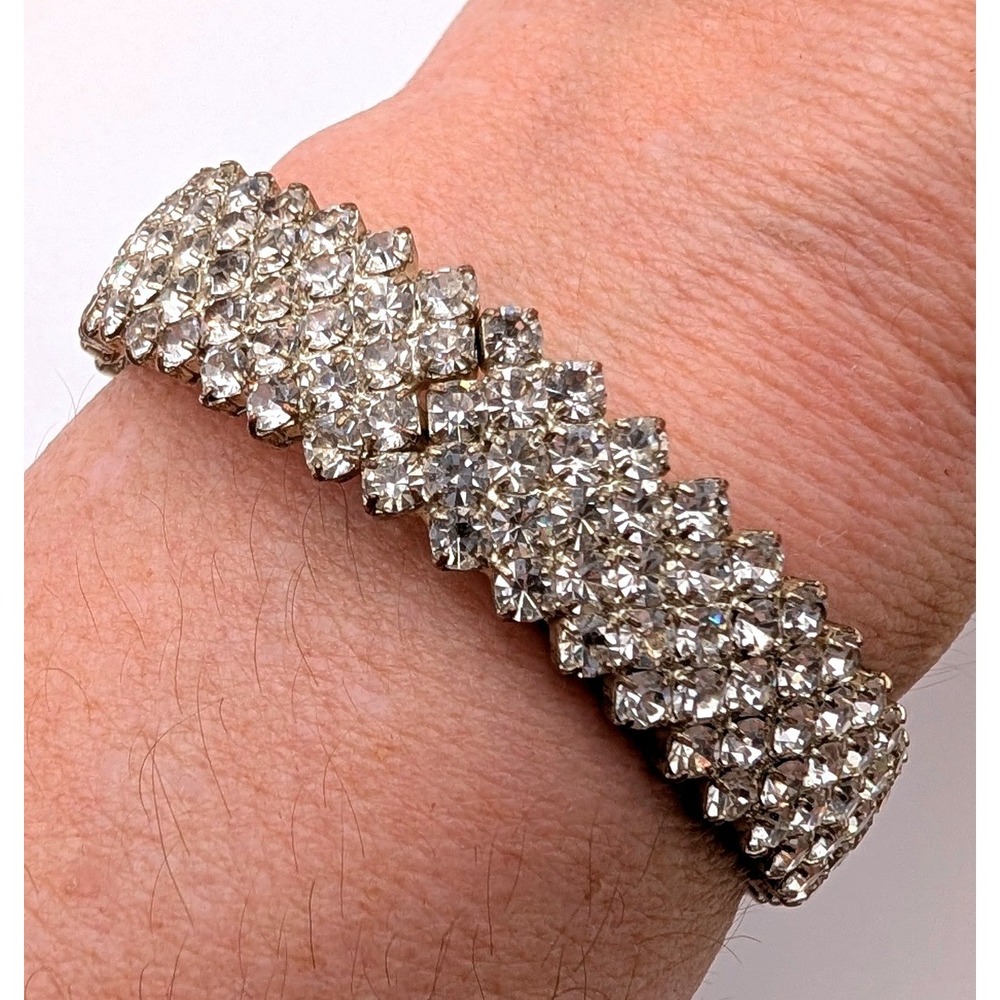 Vintage Silver Tone 4 Row Rhinestone Hinged Clamper Bangle Bracelet Statement